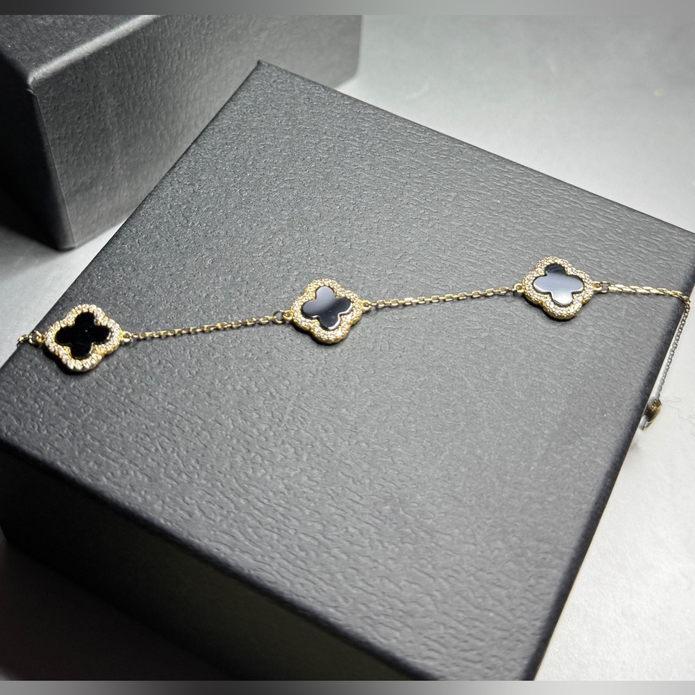 Clover Bracelet